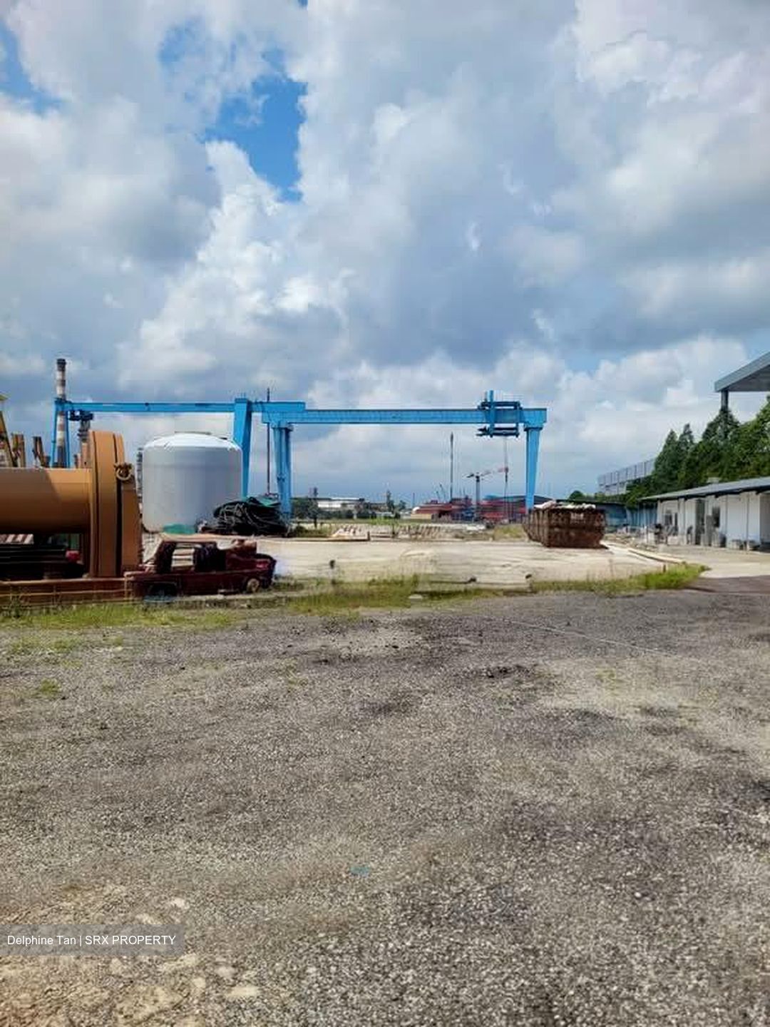 Liang Huat Industrial Complex (D22), Factory #578555701